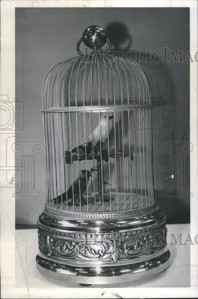 1959 Press Photo Birds in brass cage - Historic Images