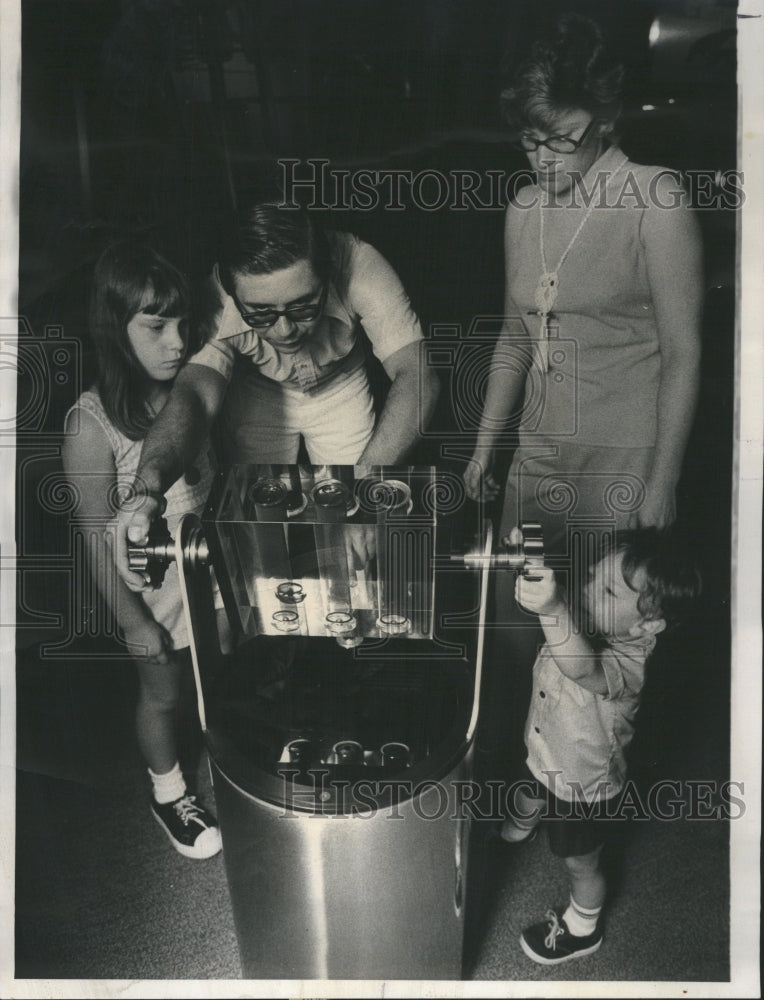1976 Museum Science Industry Petroleum Fuel - Historic Images