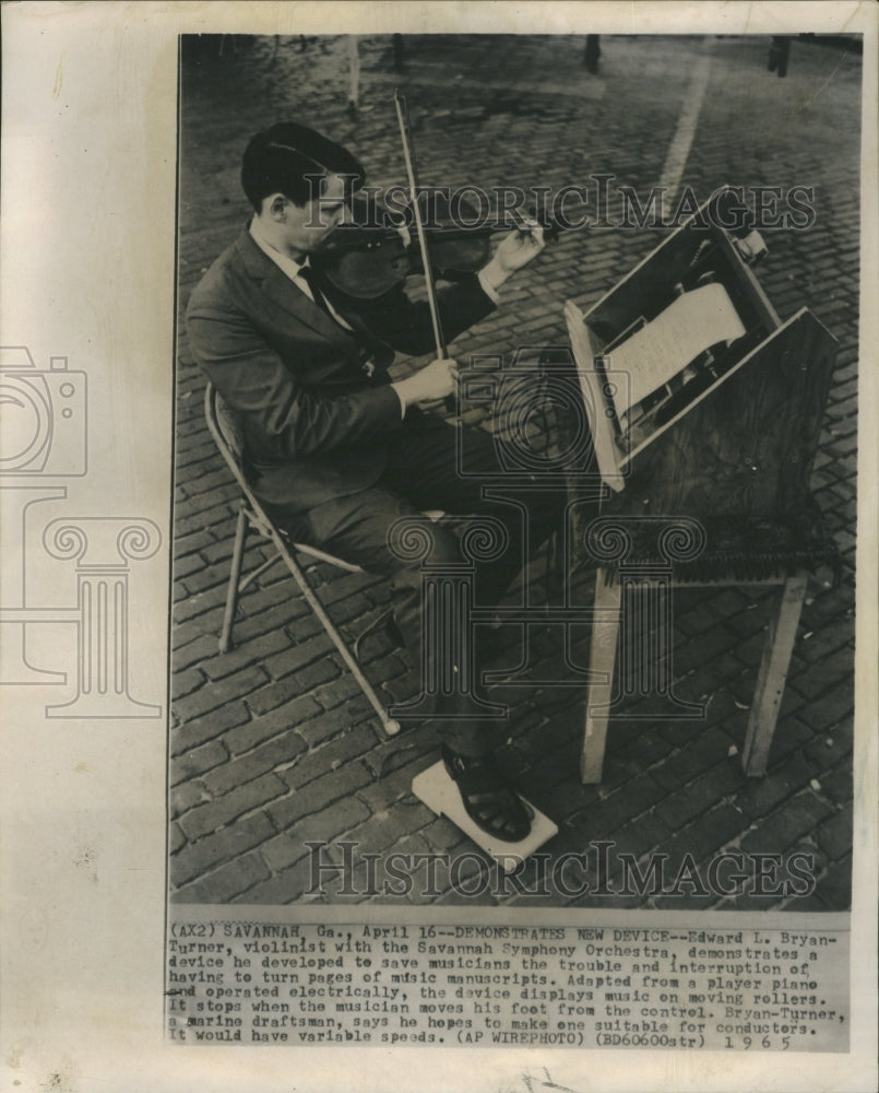 1965 Musician Device Page Turner Violinist - Historic Images