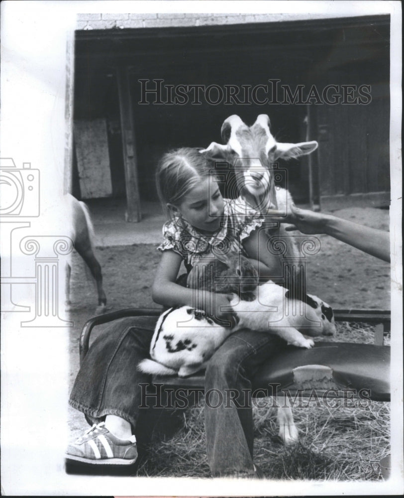 1978 Elizabeth Park Trenton Rabbit Goat - Historic Images