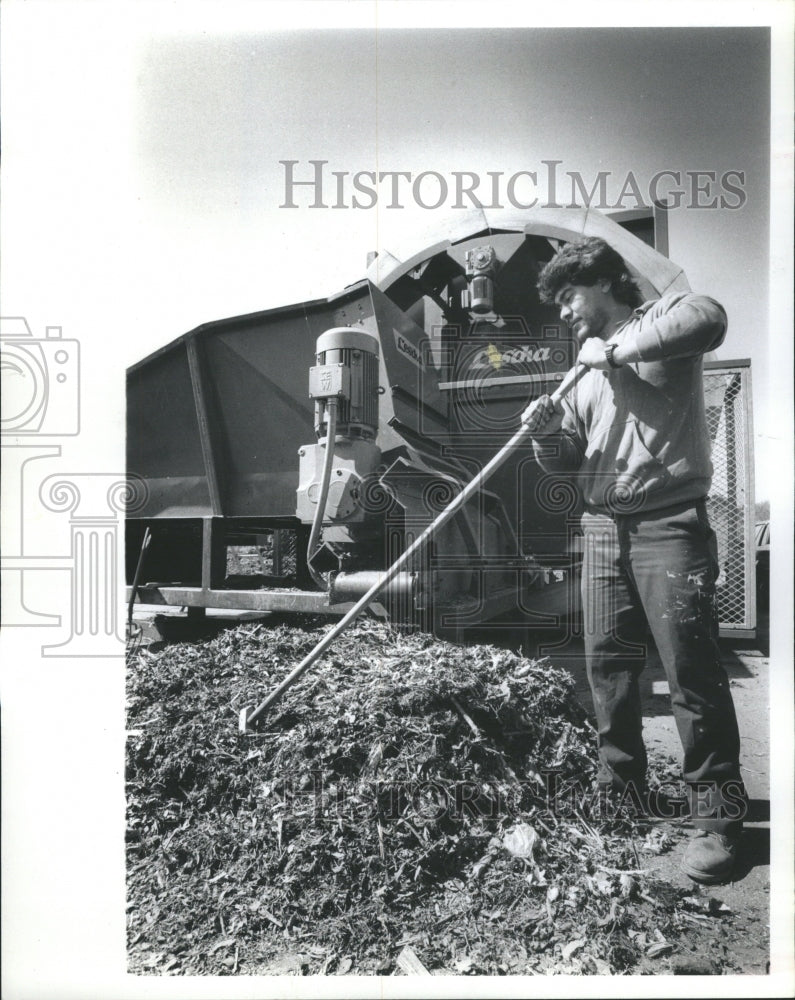 1990 Lake Forest Recycling Center Grass - Historic Images