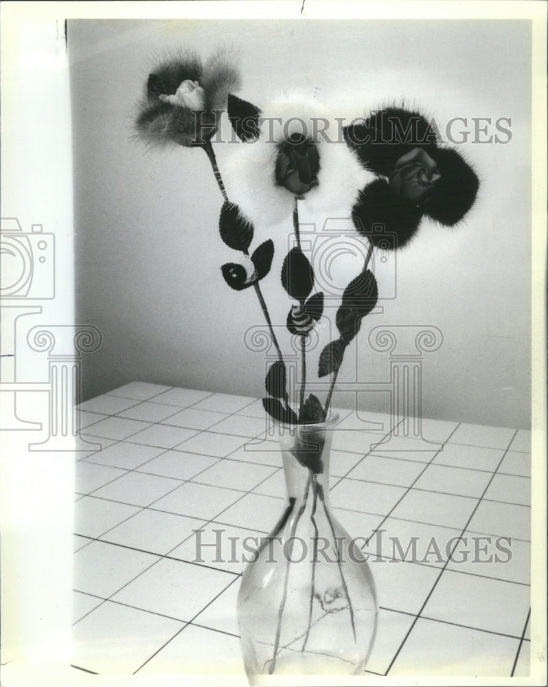 1985 Fur Mink Roses Silk Velvet Bee Stem - Historic Images