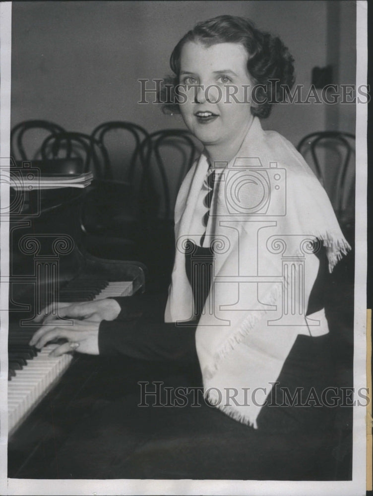 1934 Marion Talley Chicago Grand Opera - Historic Images