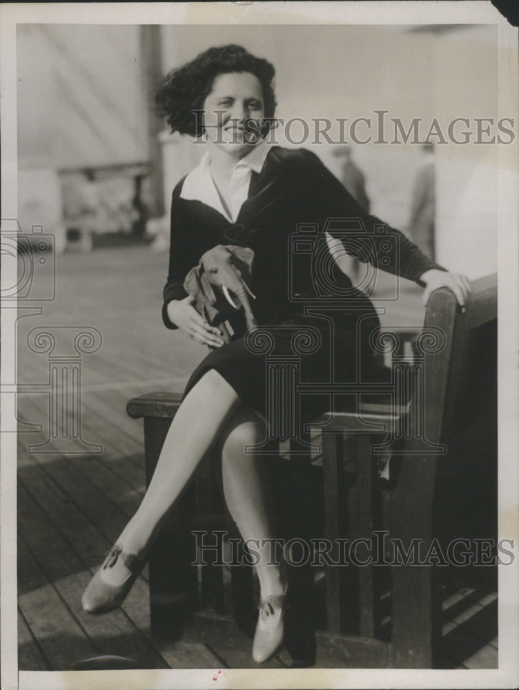 1927 Evelione Taglioni famous pianist - Historic Images