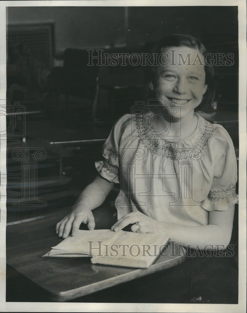 1932 Wilma Pyle Ford School Contest Winner - Historic Images