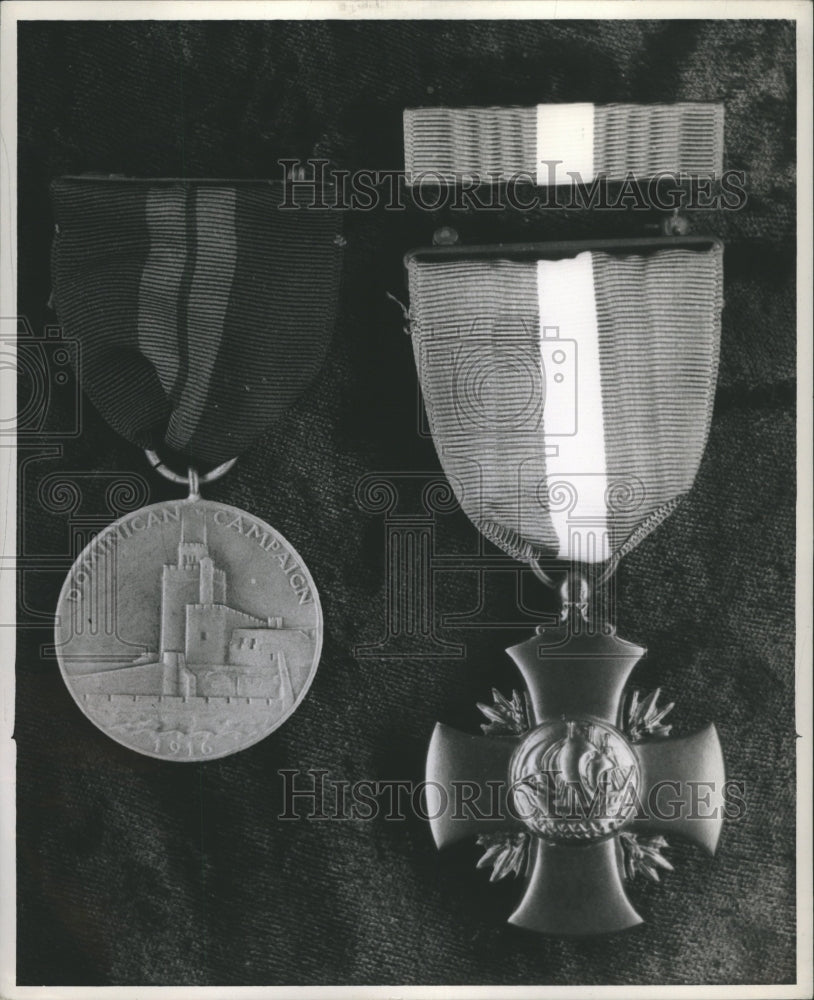 1944 U.S. Marine Awards - Historic Images