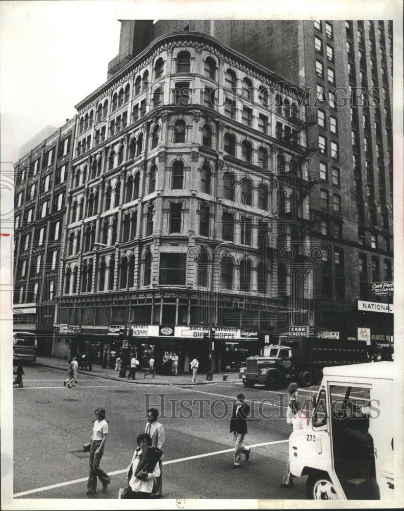 1978 Delaware Building Chicago Street View - Historic Images