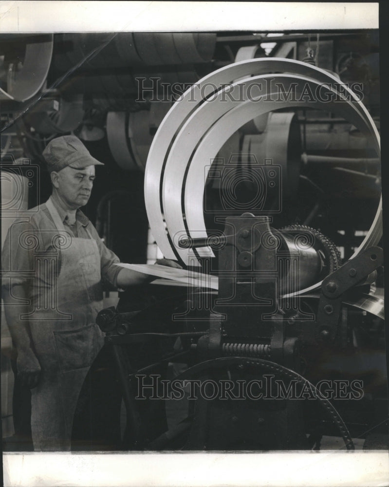 1943 Drum Cylinders Manufacturing Machine - Historic Images
