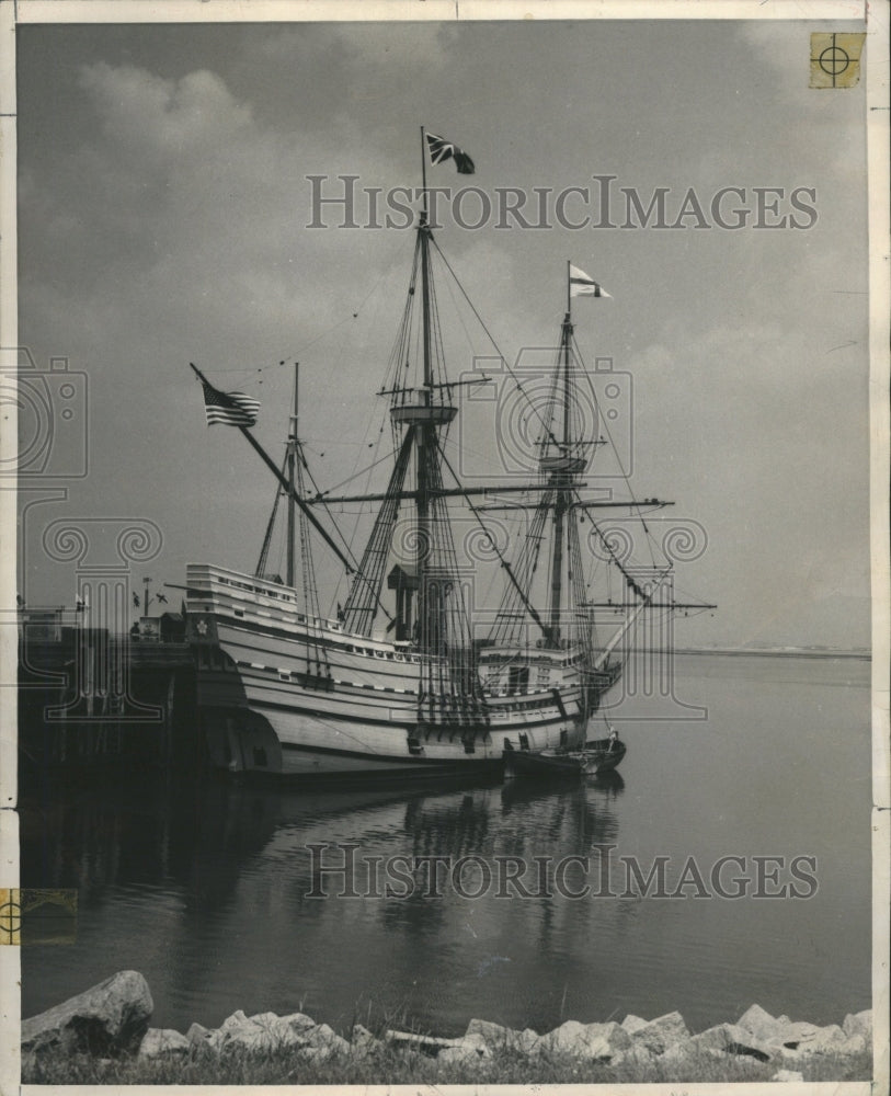 1983 Plymouth Harbor Replica Boat Boston - Historic Images