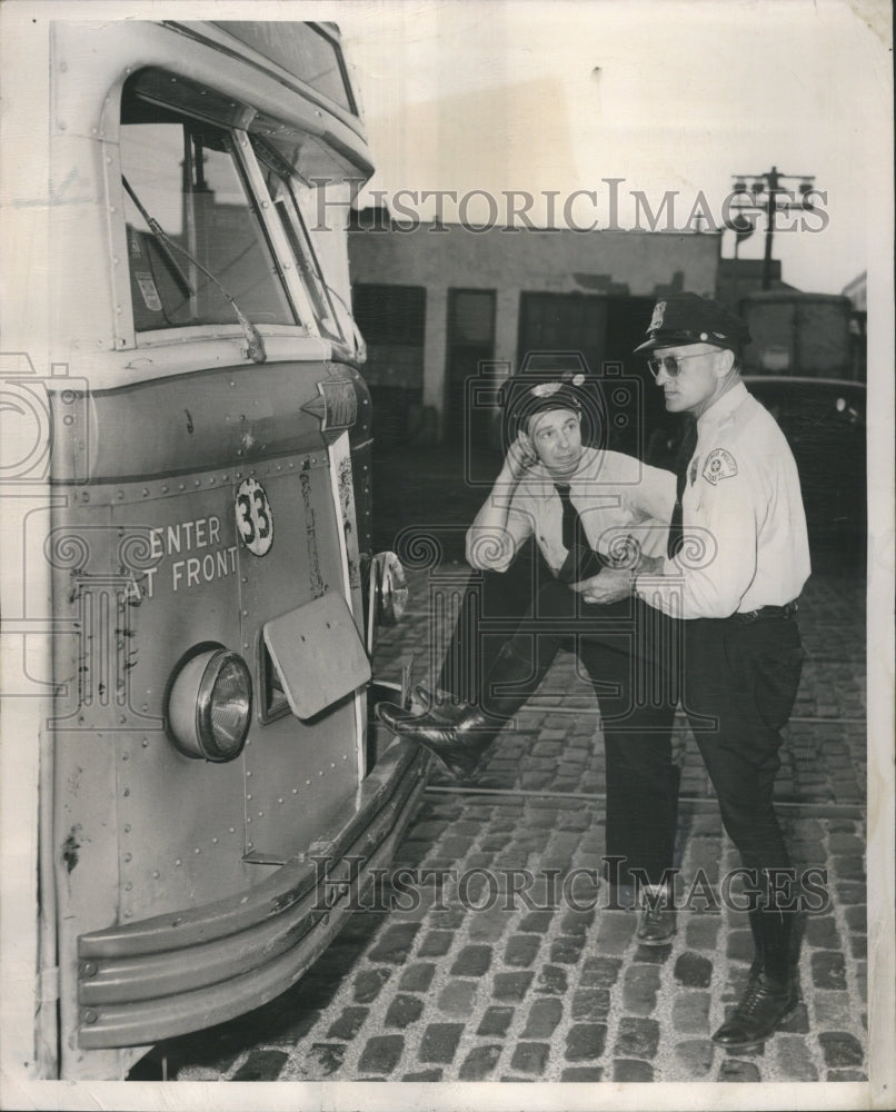 1950 Joe Yanul Policeman - Historic Images