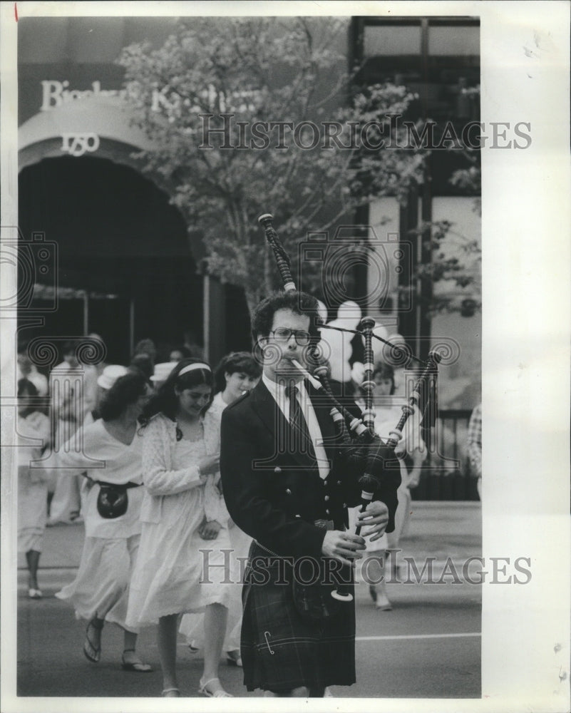 1982 Bagpiper Mark Francis McDonnell leads - Historic Images