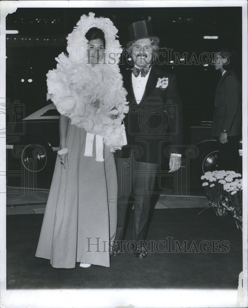 1987 Mr. and Mrs Tom Schoenith. - Historic Images