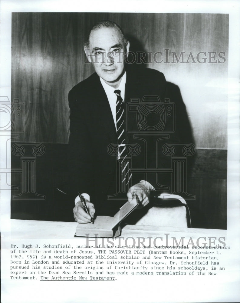 1967 Press Photo Hugh J Schonfield Author - Historic Images