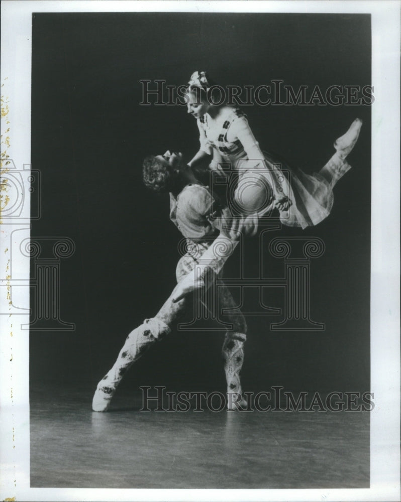 1985 Ballet Dancers - Historic Images