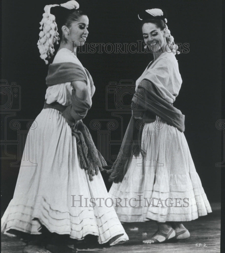 1989 Ballet Dancer - Historic Images