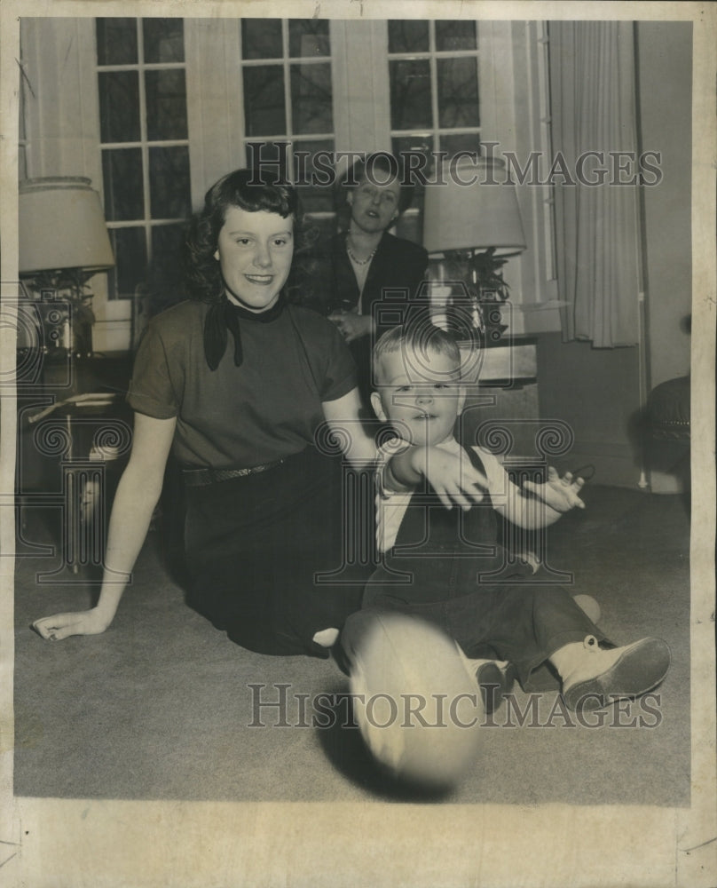 1951 Rita Witte Babysits Clark Crowdus - Historic Images