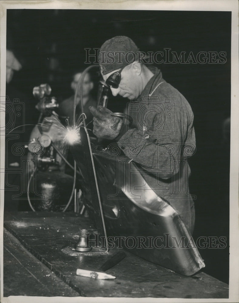 1937 Welder - Historic Images