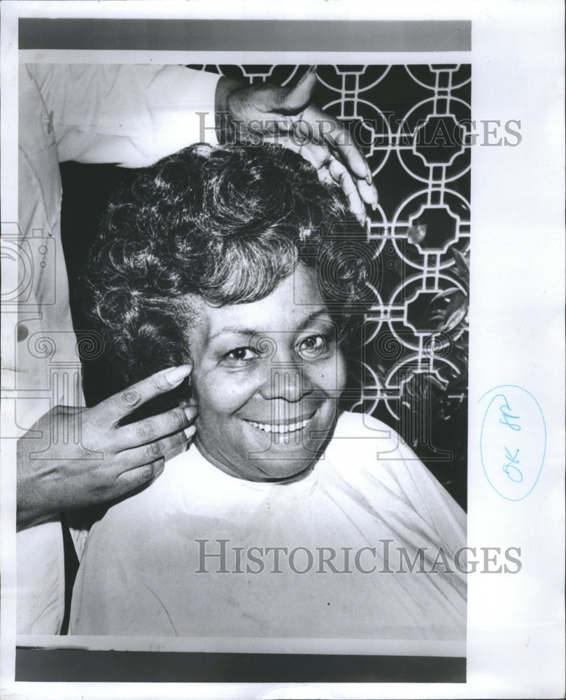 1977 Buffalo Material Wig Reason English - Historic Images