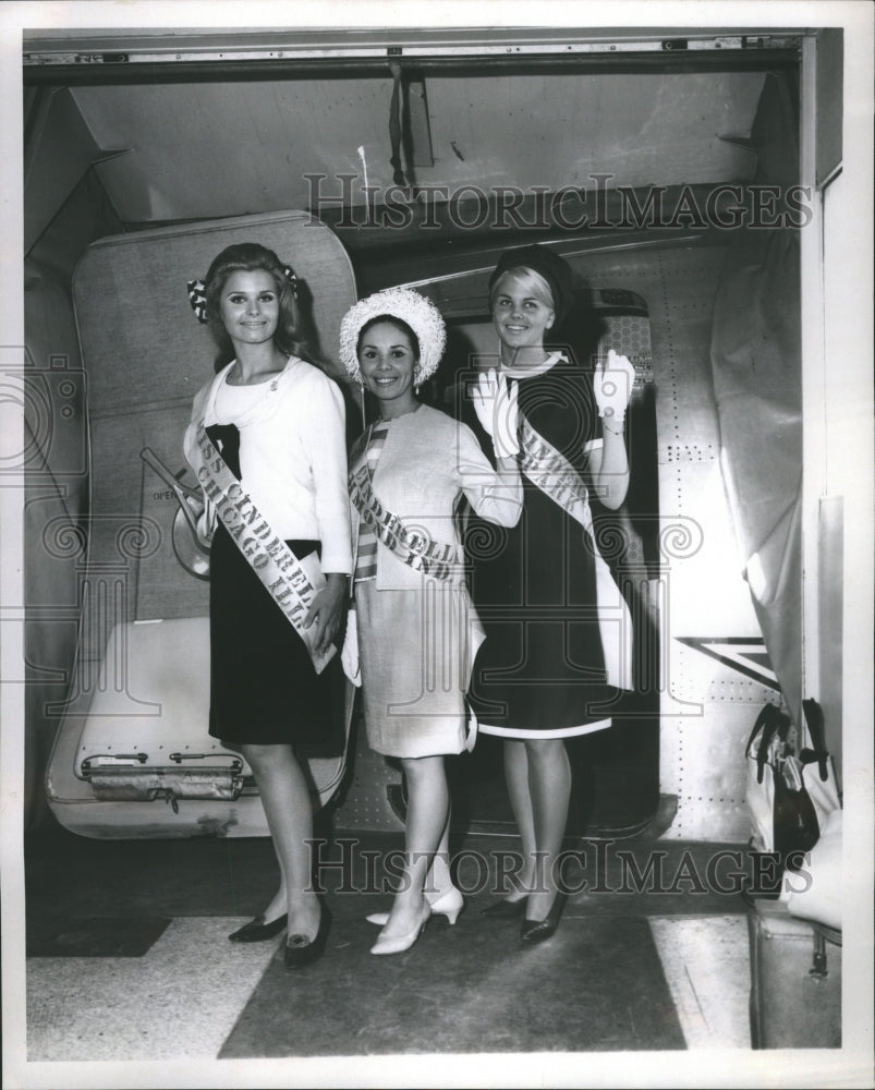 1967 Miss Cinderella Beauty Pageant - Historic Images