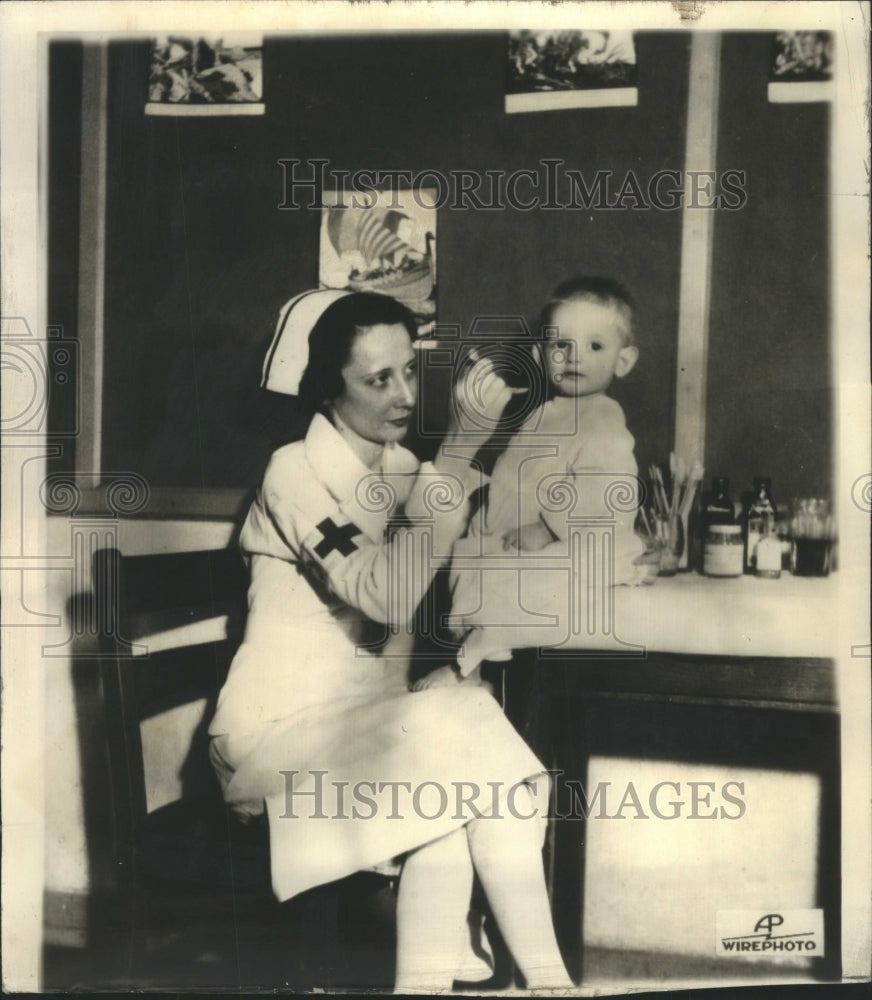 1937 Parents Floods Medicine Alma Little - Historic Images