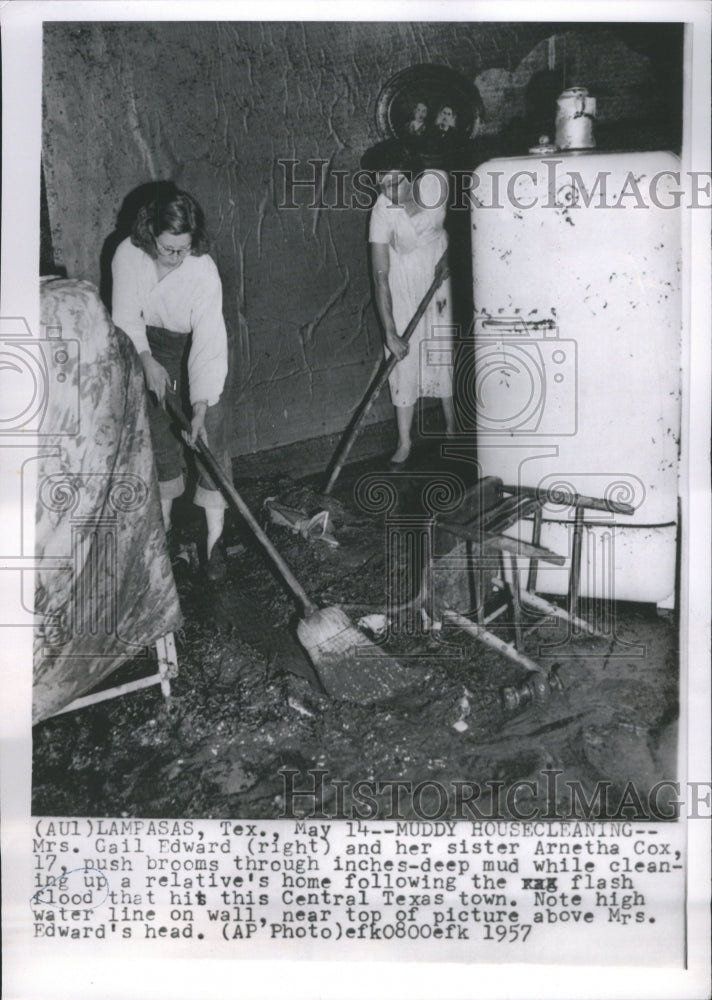 1957 Floods Clean Up - Historic Images