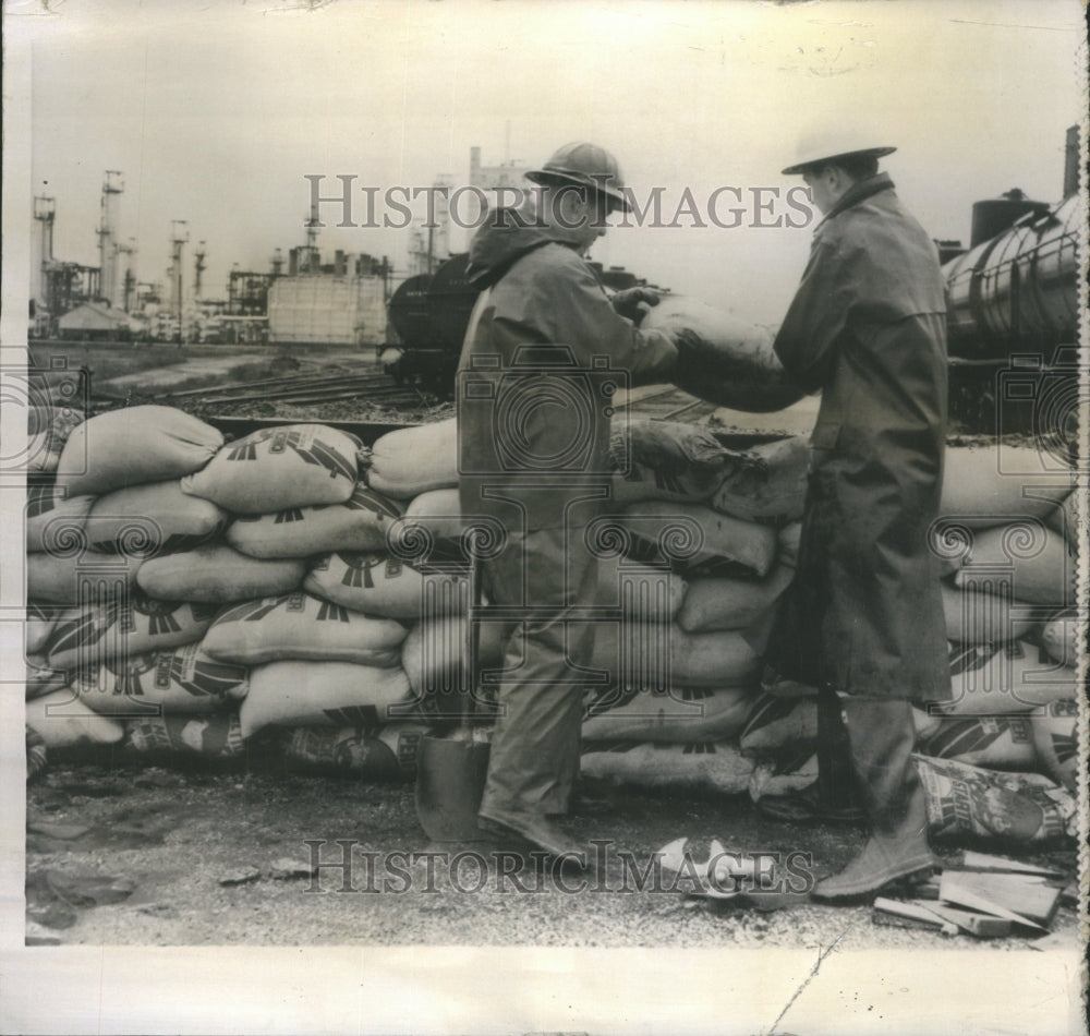 1957 Sandbagging on the Arkansas River - Historic Images