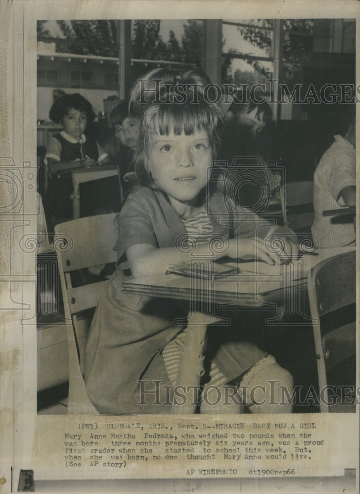 1966 Press Photo Miracle Baby - Historic Images