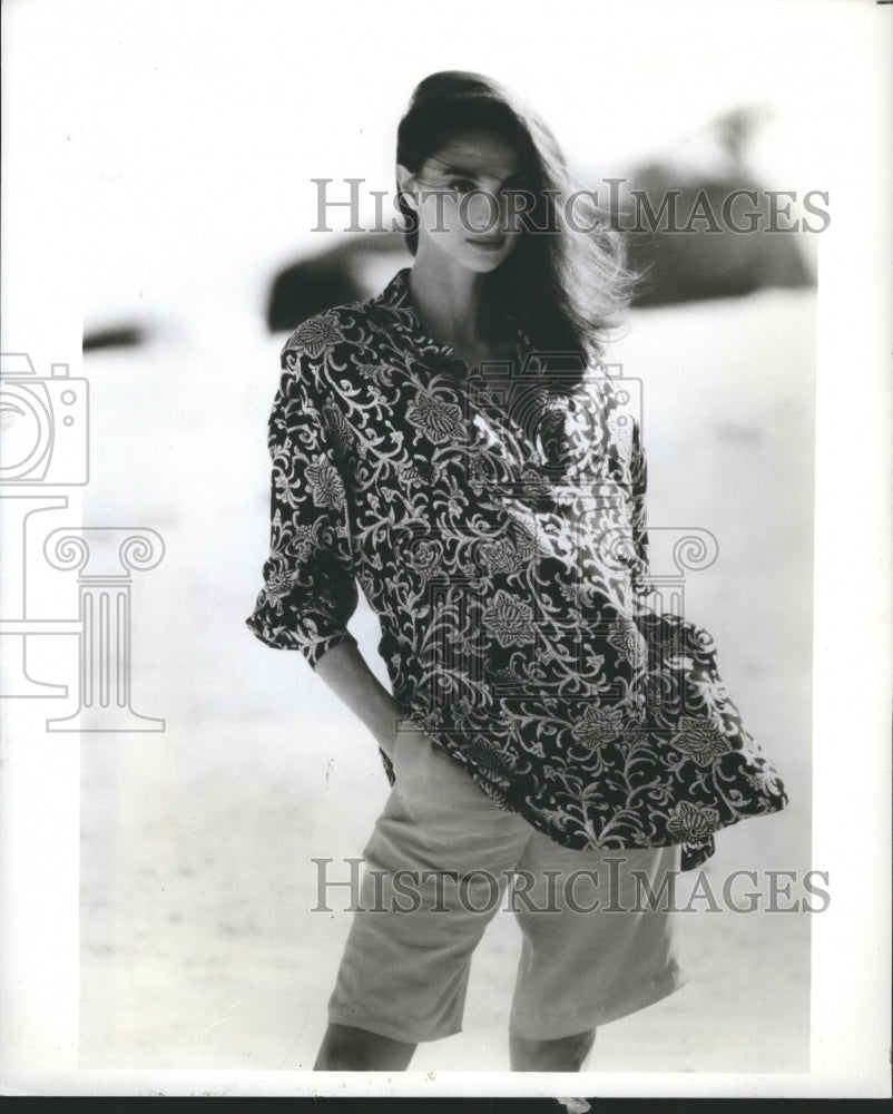 1989 Fashion Women - Historic Images
