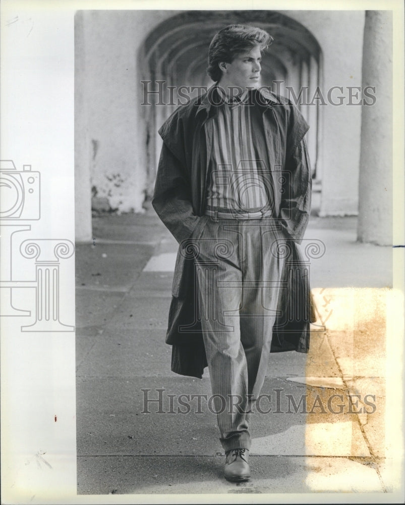 1984 Henry Grethel&#39;s gray wool covert - Historic Images