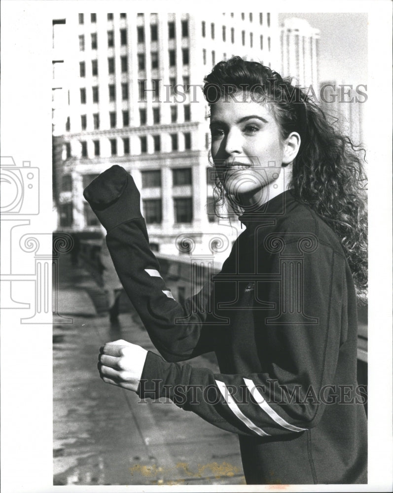 1992 Nike Shirt Hand Mitts Chilly Day Cuffs - Historic Images