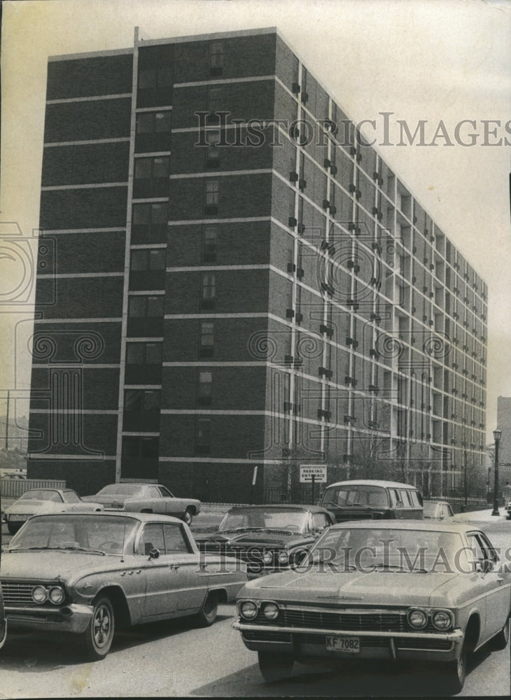 1971 Press Photo Northeastern University - Historic Images