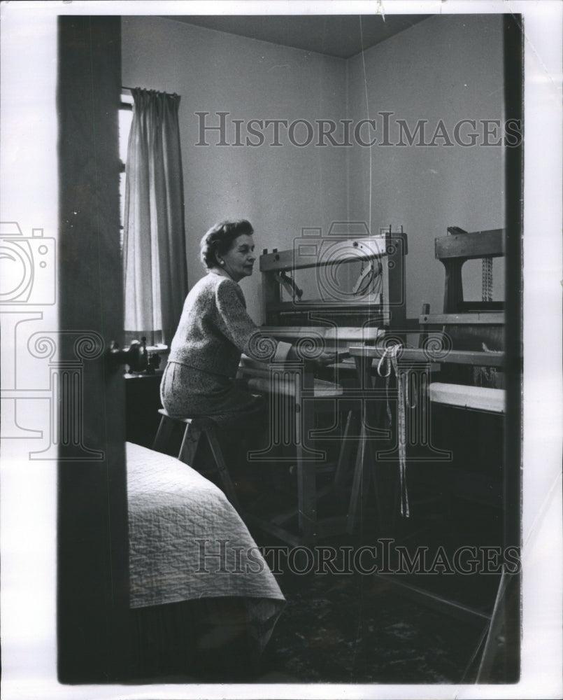 1935 Henry J.Harrigan Weaving cloth Machi - Historic Images