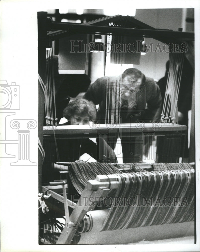 1985 Women Man Weaving Fran - Historic Images