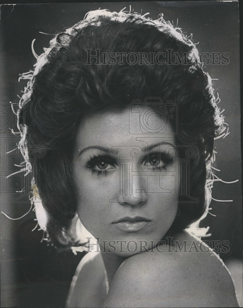1970 Wig - Historic Images