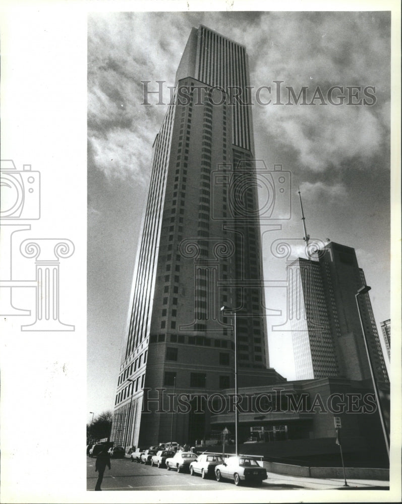 1987 Fairmont Hotel Exterior Chicago - Historic Images