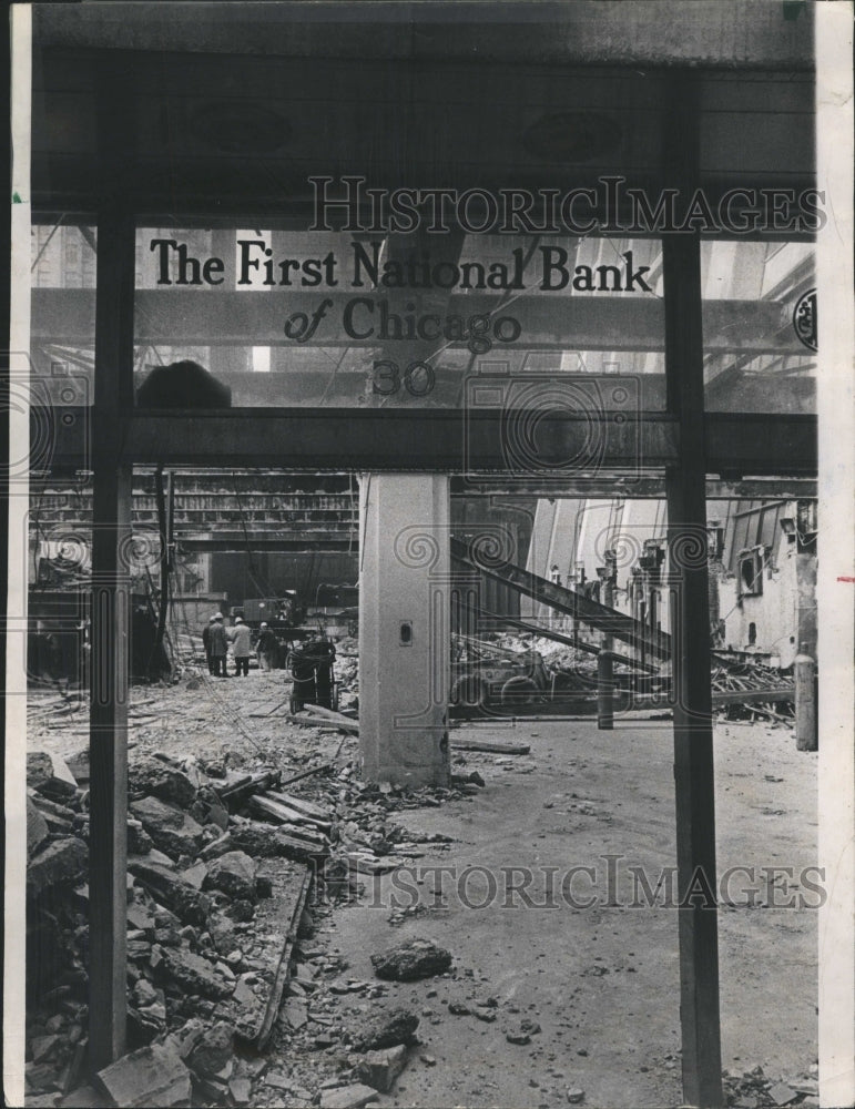 1971 First National bank Chicago - Historic Images