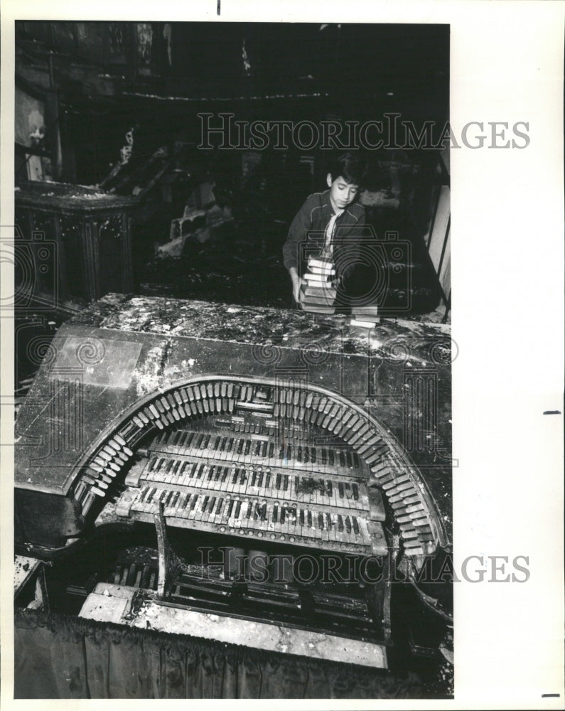 1986 First Missionary Church Burglars Fire - Historic Images