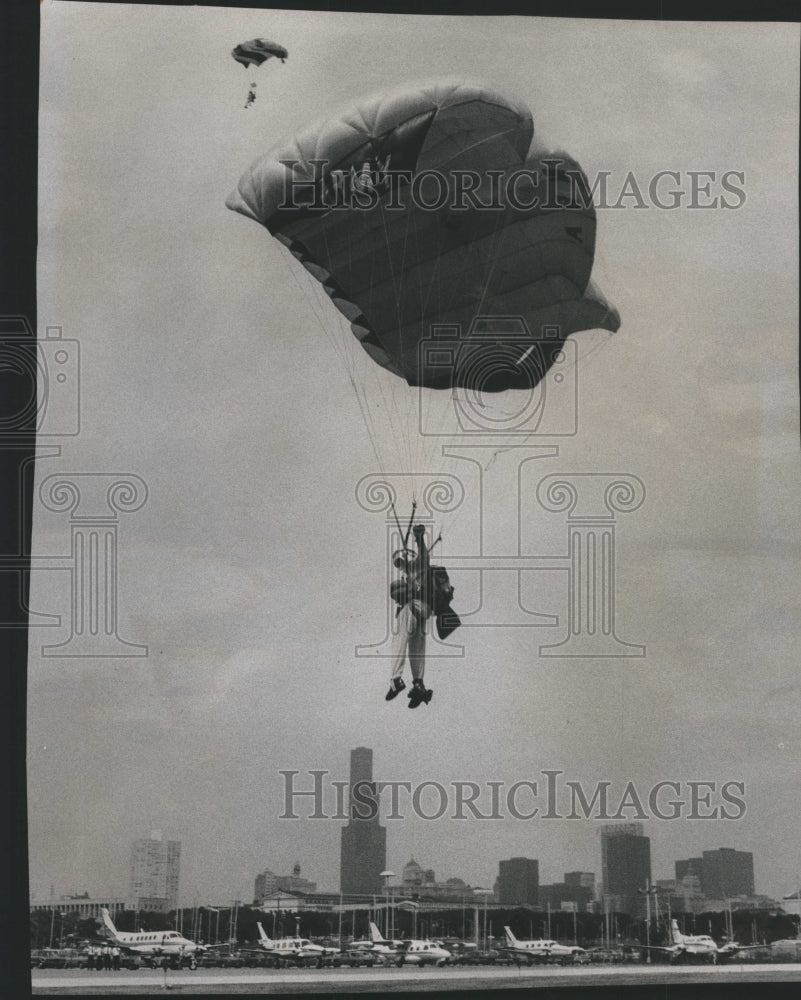 1976 US Army Parachute Team Festival Show - Historic Images