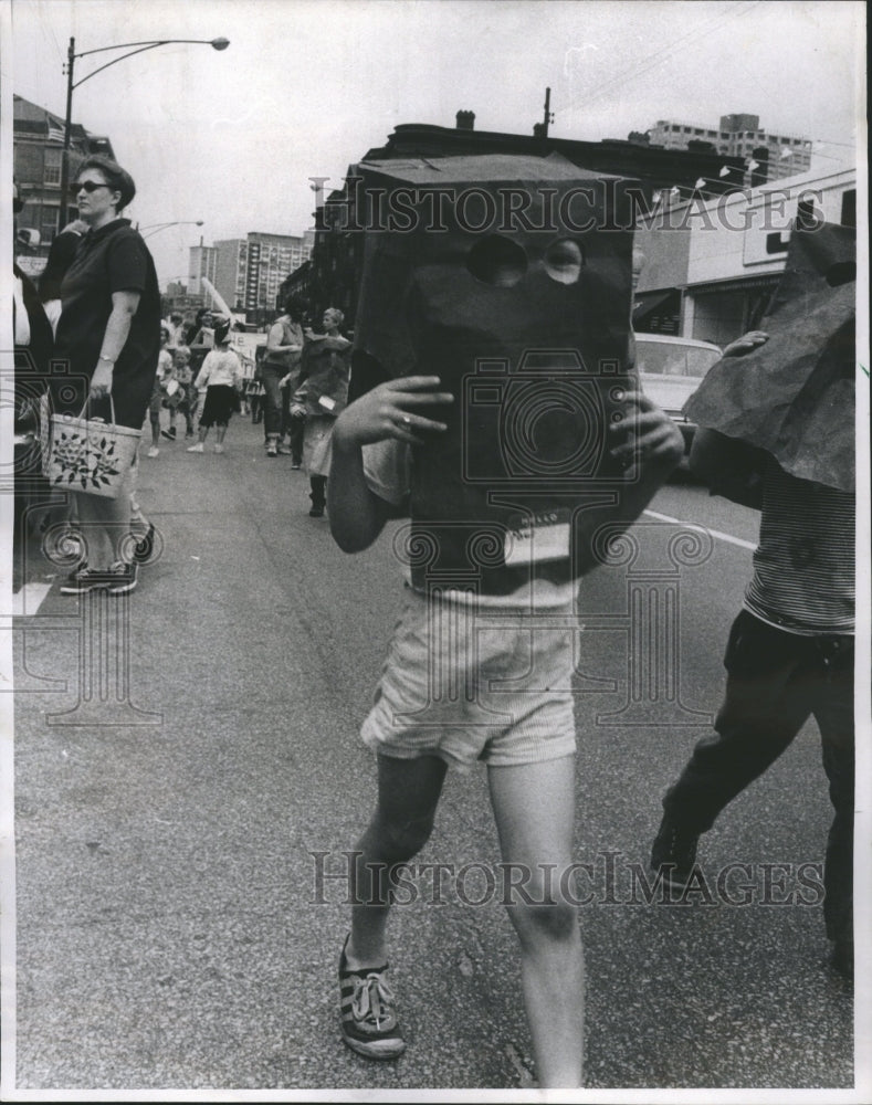 1968 Jane Addams Center Day Camp Parade Bag - Historic Images