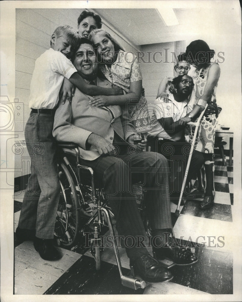 1971 Henry Nipperus Handicapped Father Year - Historic Images