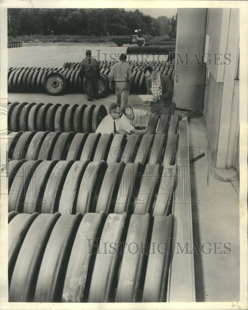 1961 Griffin Wheel Illinois Railroad plant  - Historic Images