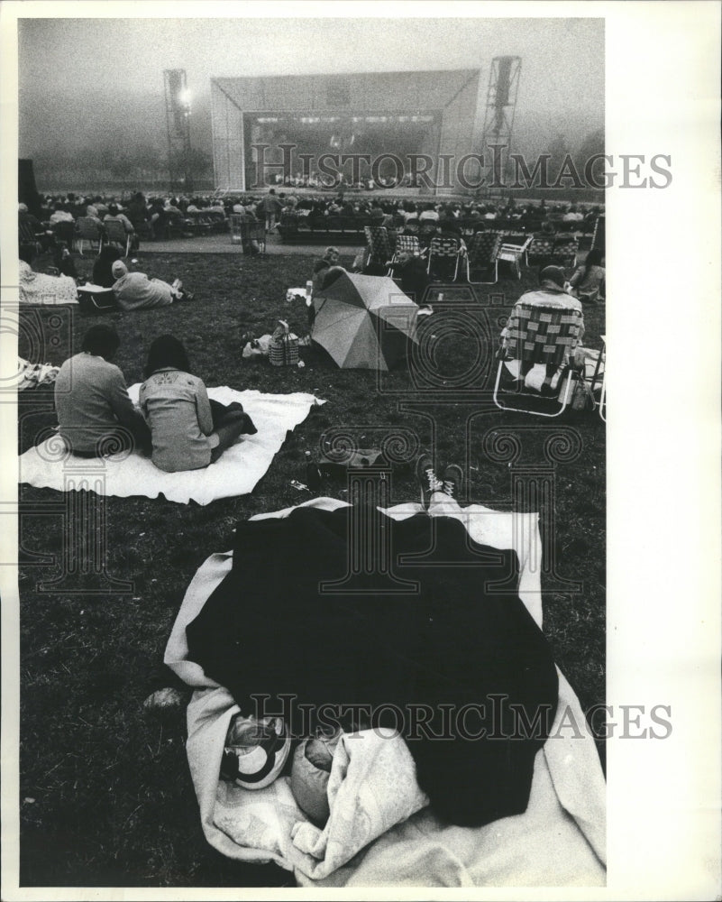 1982 Chicago Grant Park Outdoor Concert - Historic Images