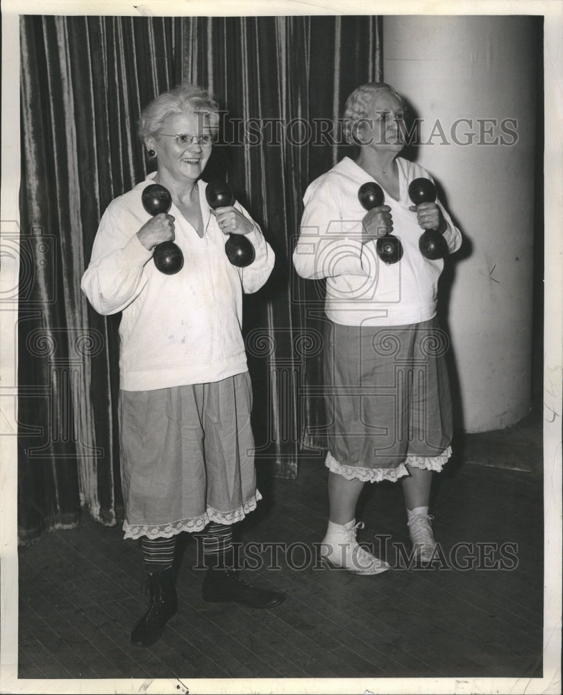 1941 Grandmother&#39;s Follies - Historic Images