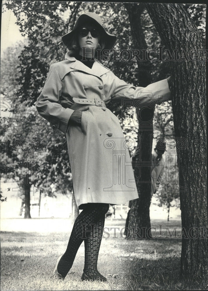 1965 White Poplin Trenchcoat - Historic Images