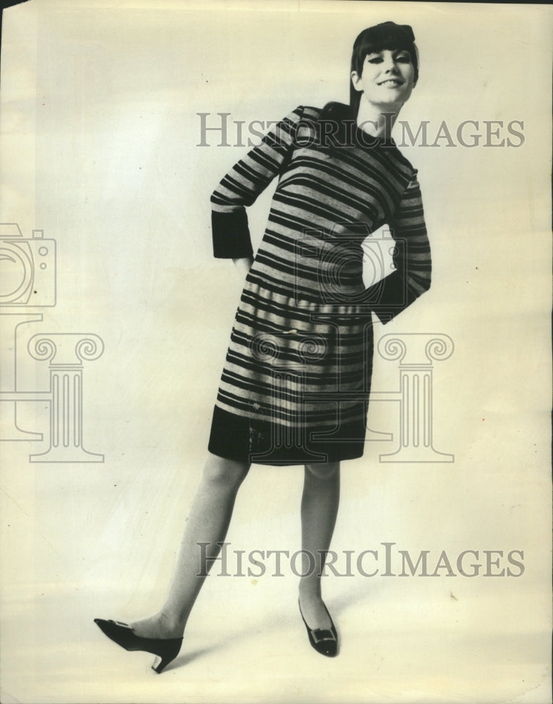 1966 Kicky Knit - Historic Images
