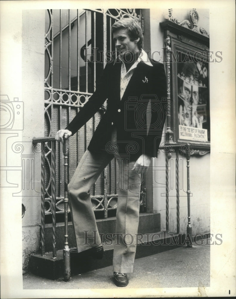 1972 Famous Pierre Cardin Blazer Jill - Historic Images