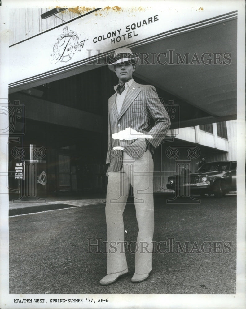 1977 Clony square hotel Pants Clothes - Historic Images