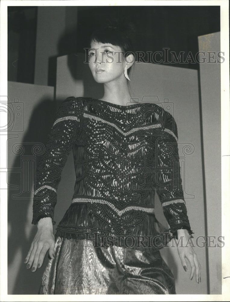 1981 Mary McFadden Black Macrame Sweater Pe - Historic Images