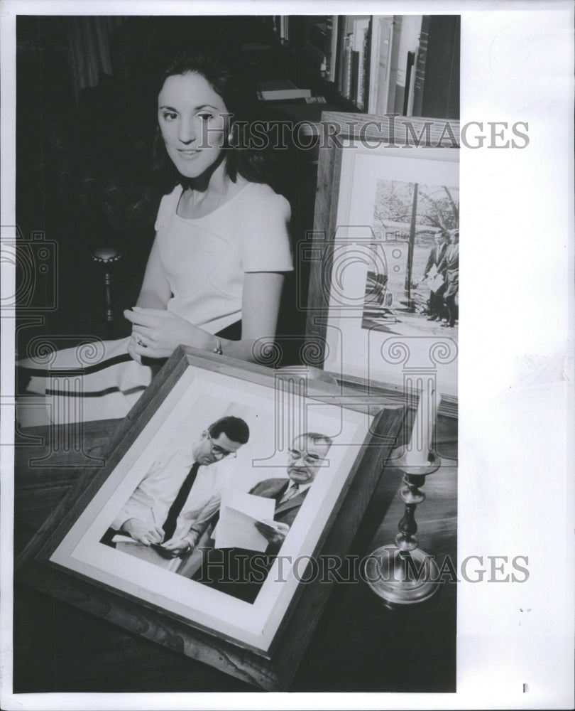 1970 Ted Gulham Sorensen wife of Politician - Historic Images