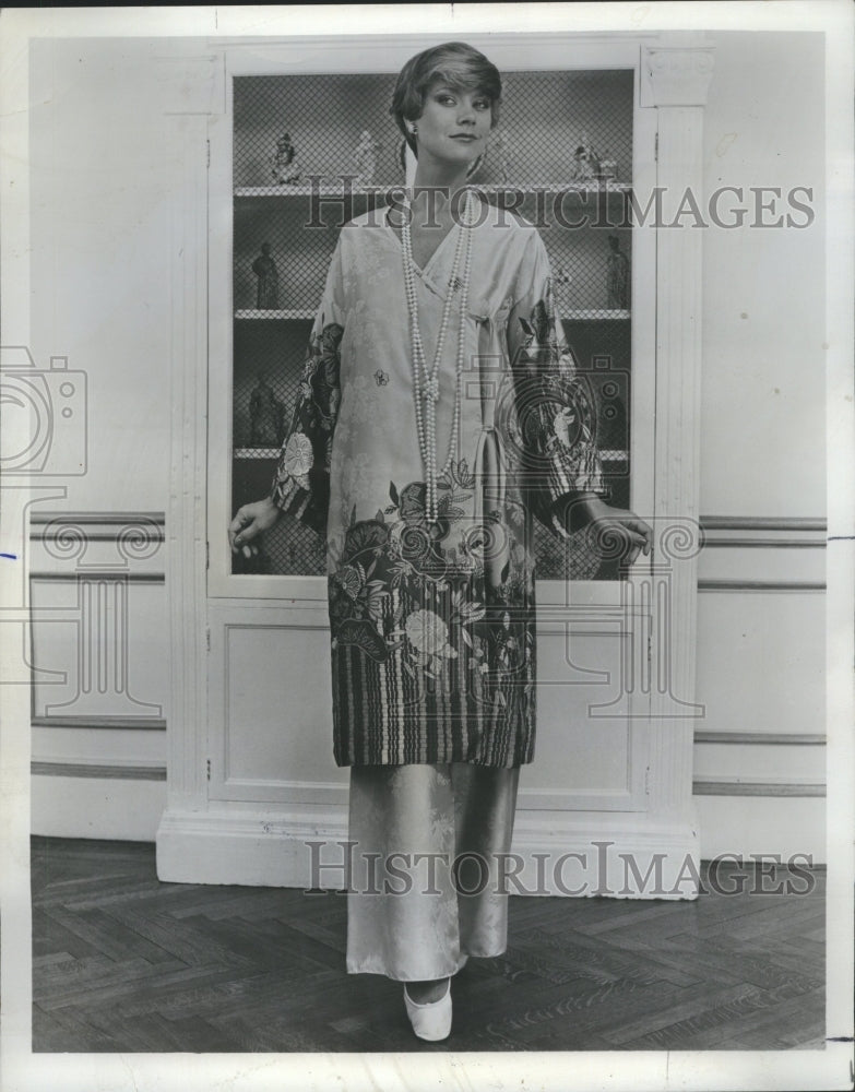 1976 Fabrics Fashion Costume Society Fancy - Historic Images
